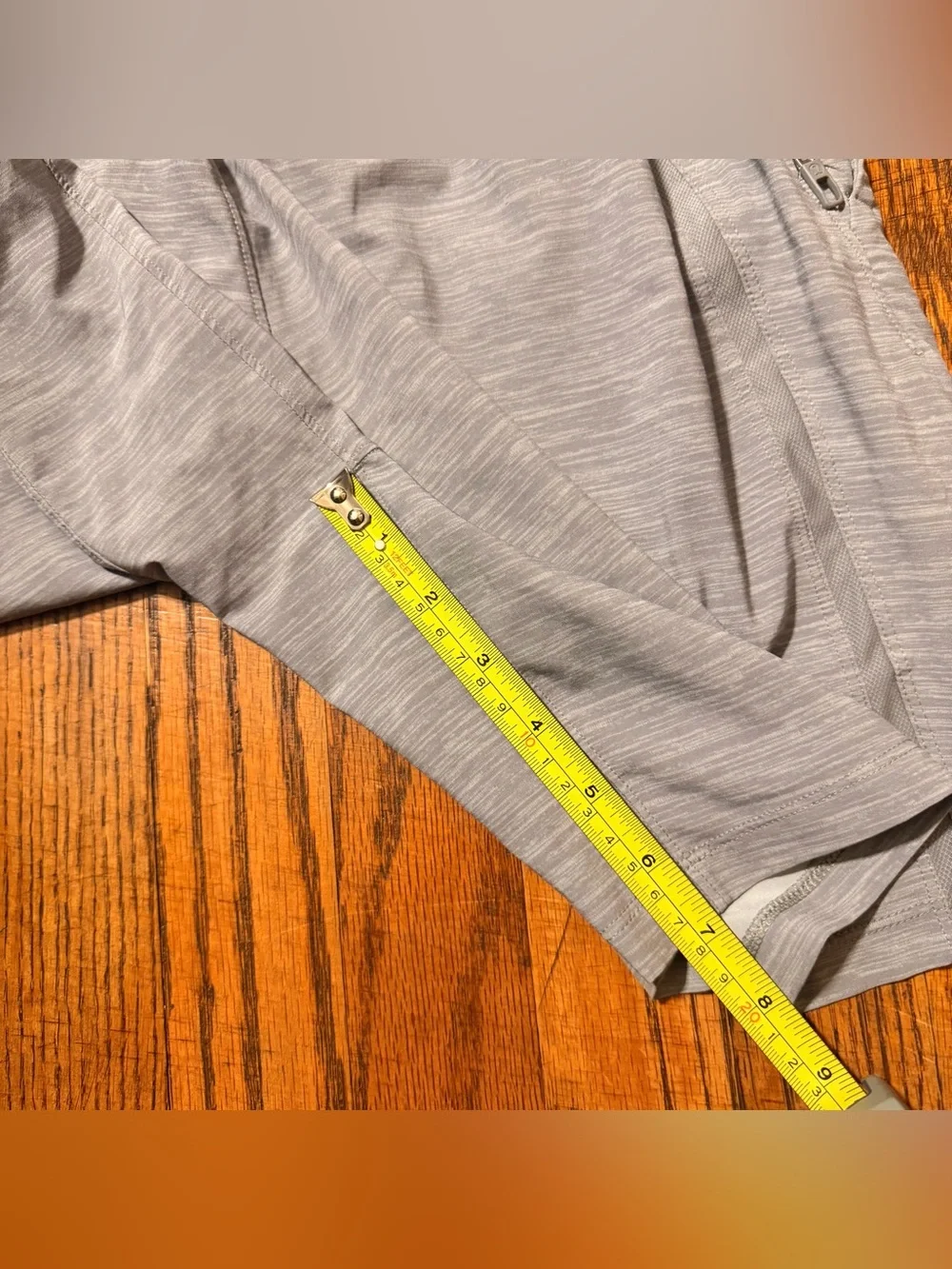 Lululemon Men's Small Athletic Lined Shorts Pace Breaker Light Gray 7” Inseam